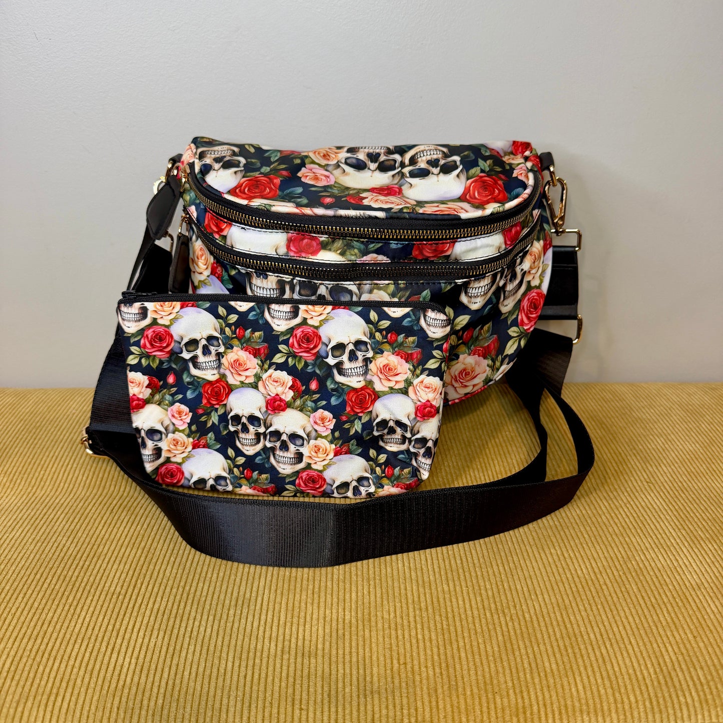 Bundled Set - Roni & Pouch - Halloween Skull Roses