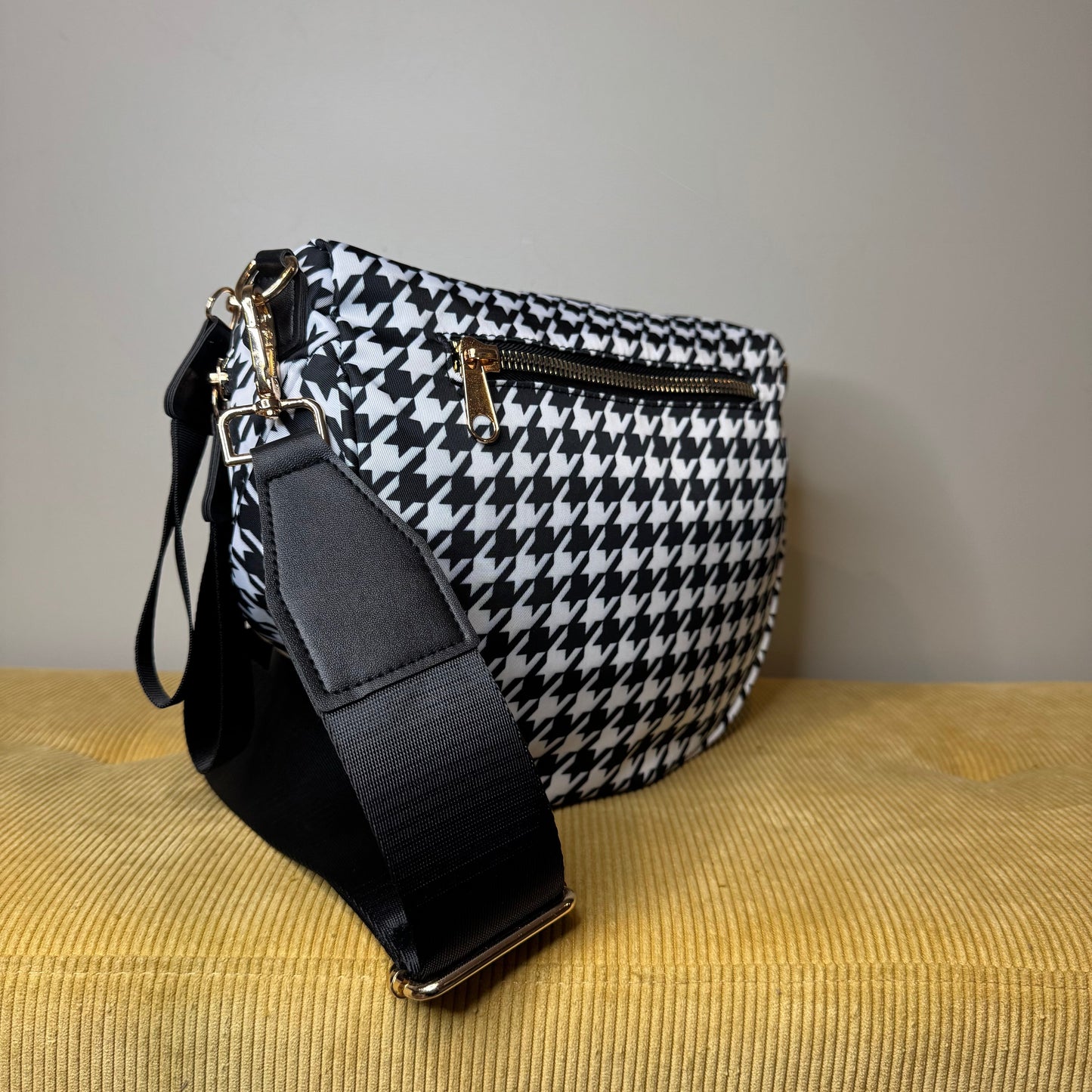 Roni - Nylon Crossbody - Houndstooth - PREORDER