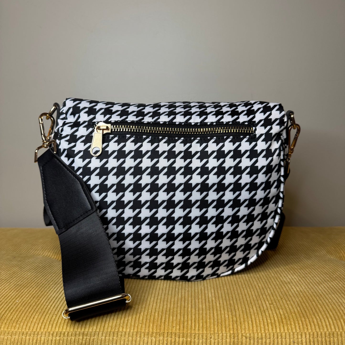 Roni - Nylon Crossbody - Houndstooth - PREORDER