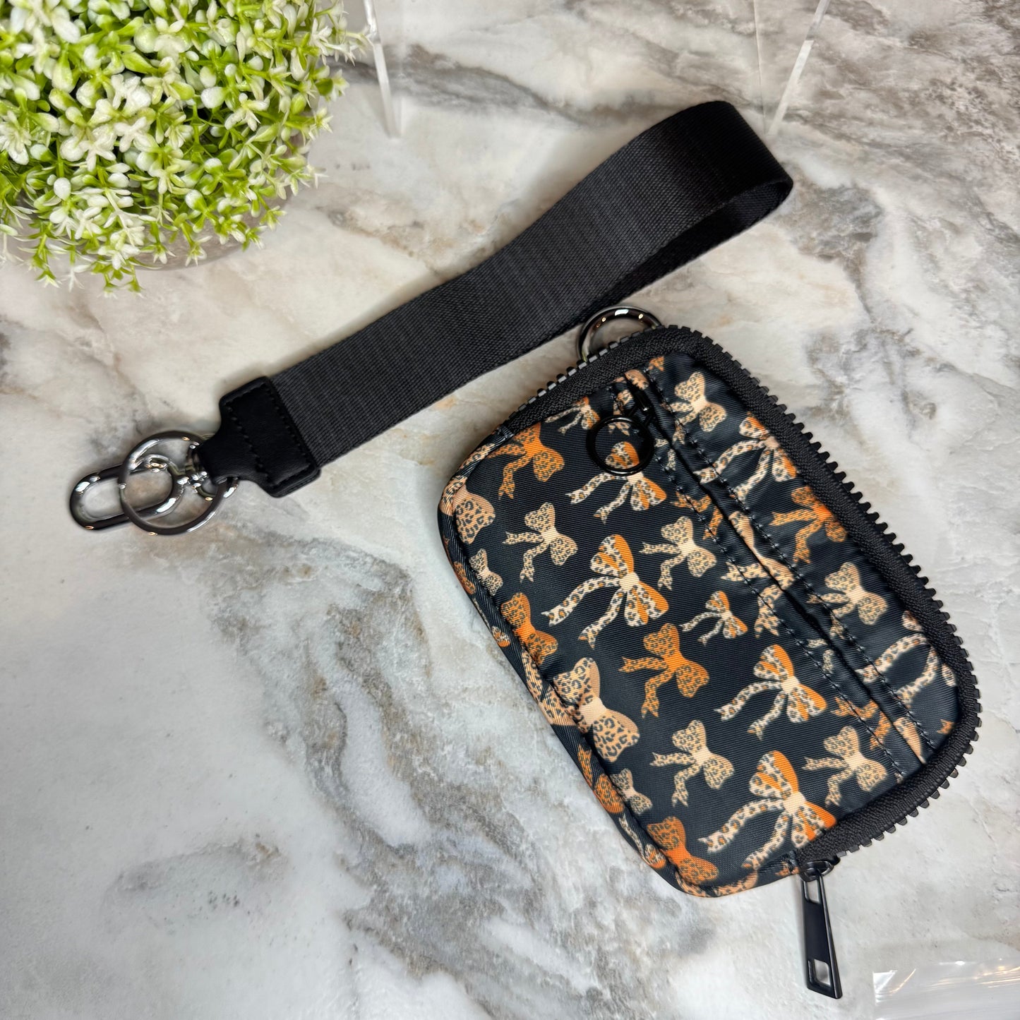 Rue - Nylon Wristlet Wallet - Animal Black Bow
